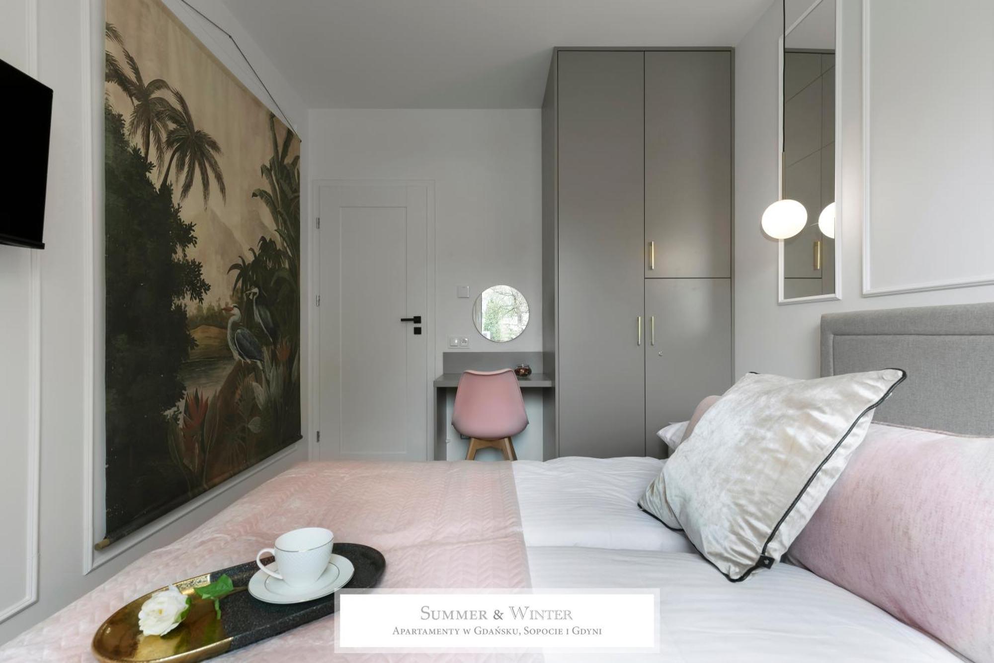 4 Stars, New Luxury Butterfly & Bike Apartments, Gdynia Orlowo, 15 Wyposazonych Mieszkan, Z Sypialnia, Winda I Platnym Parkingiem, Wysoki Standard Summerwinter, Blisko Molo Orlowo, Drog Rowerowych, Stadniny I Golf Park Exterior foto